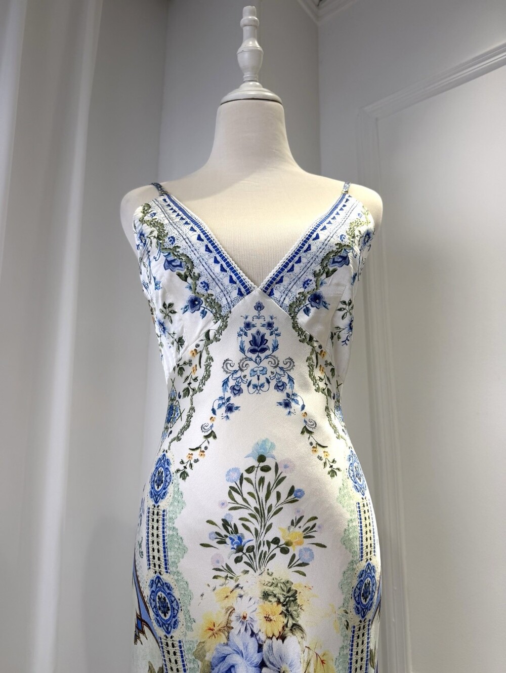 Camilla v neck full length bias slip dress In My homespun heart - Picture 7 of 13